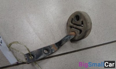 Резинка подвеса глушителя от Suzuki Liana 2001-2007