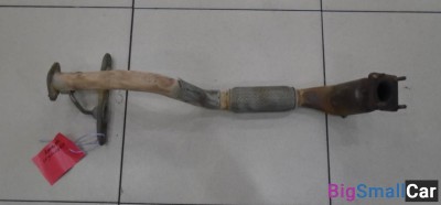 Приемная труба глушителя от Volkswagen Jetta 5 2005-2011