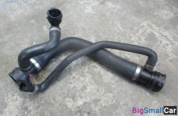 Патрубок верхн. (17 Система охлаждения) 17127534918