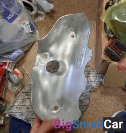 Защитный кожух коллектора hyundai Accent 12 клап