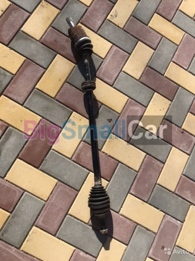 Передний правый привод с гранатами Honda Civic 4d